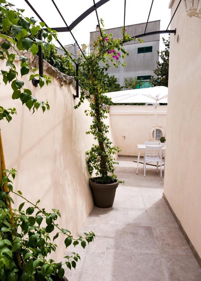 لوكوروتوندو Villa Aurelia Suites And Apartments المظهر الخارجي الصورة