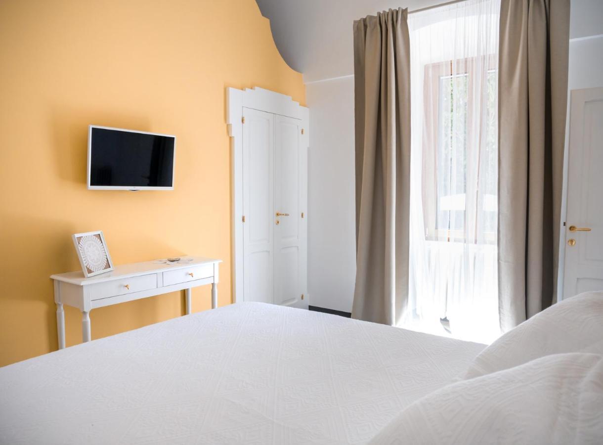 لوكوروتوندو Villa Aurelia Suites And Apartments المظهر الخارجي الصورة